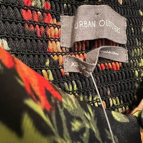 NWT Urban outfitters Petra satin sweetheart mini dress Size XS - Picture 6 of 6